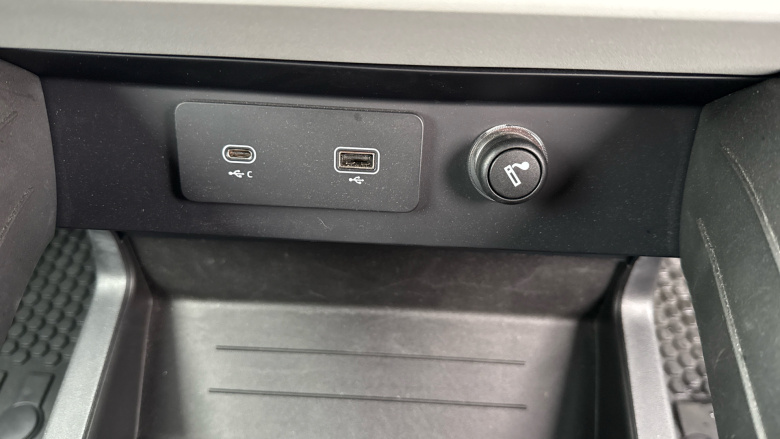 Land Rover Defender 90 Diesel 3.0 D250 Hard Top SE Auto